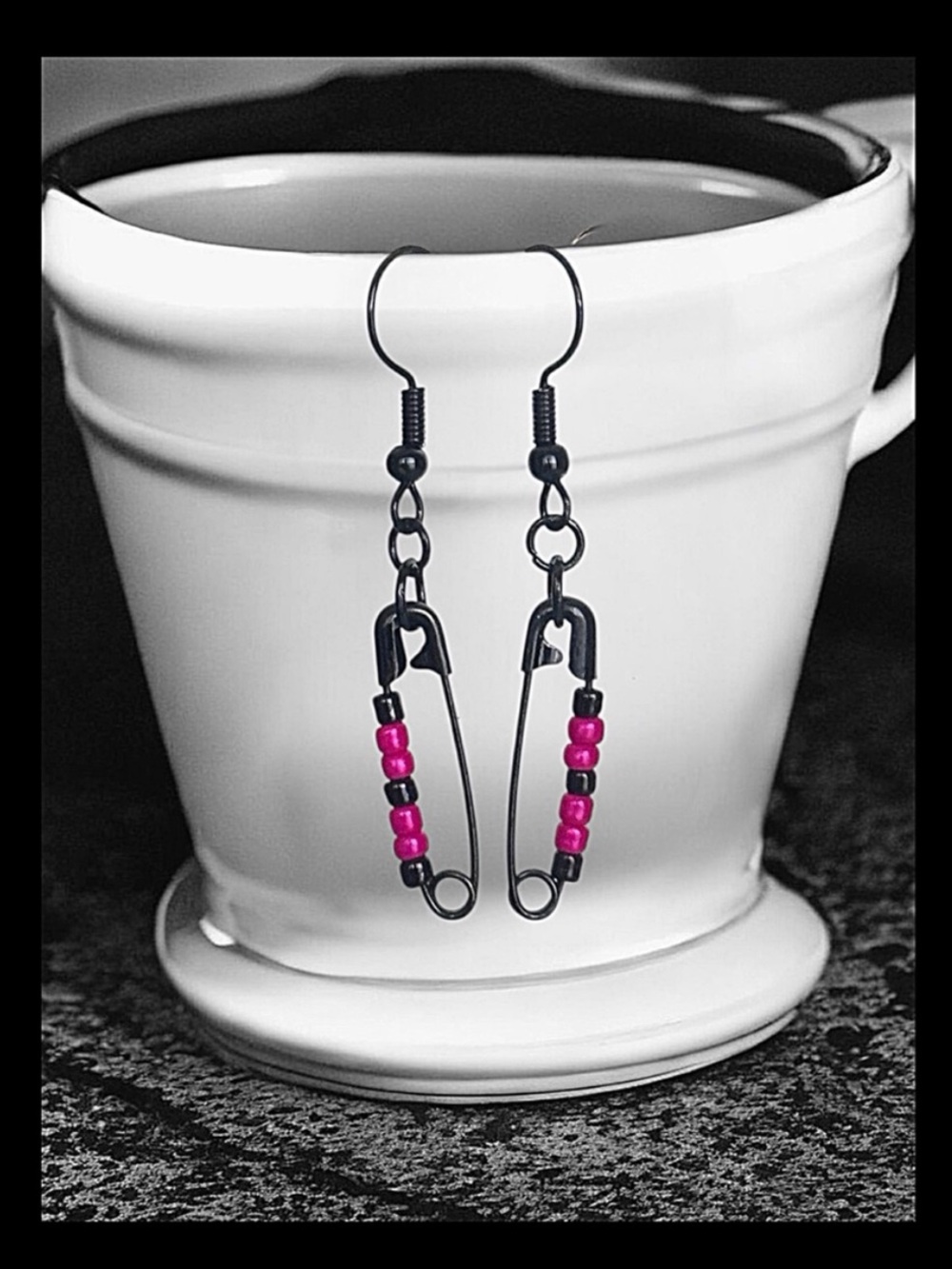 5 For $25💫Small Punk Black Safety Pin With Fushia Beads Earrings